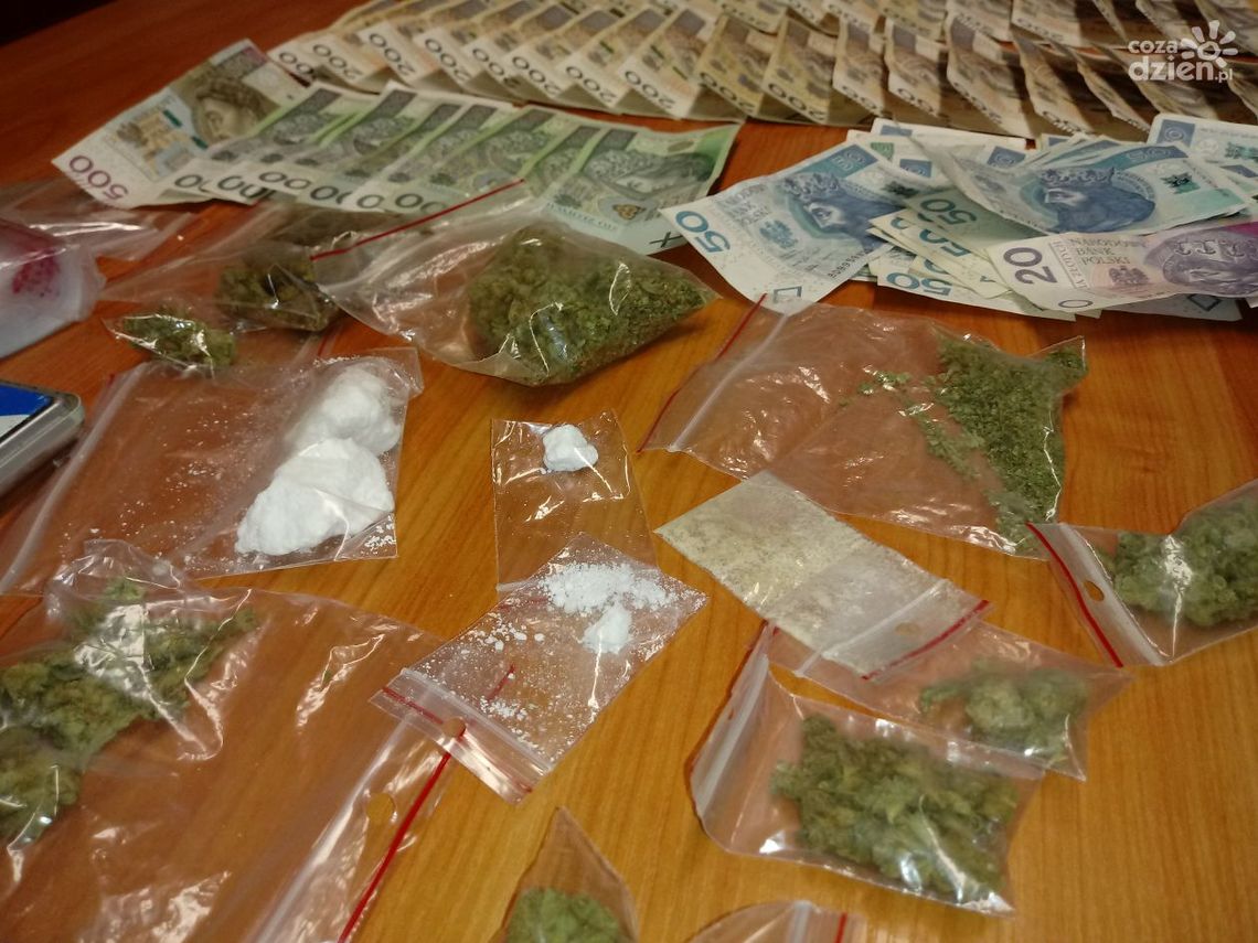 Znaleziono przy nim narkotyki. Grozi mu do 10 lat więzienia