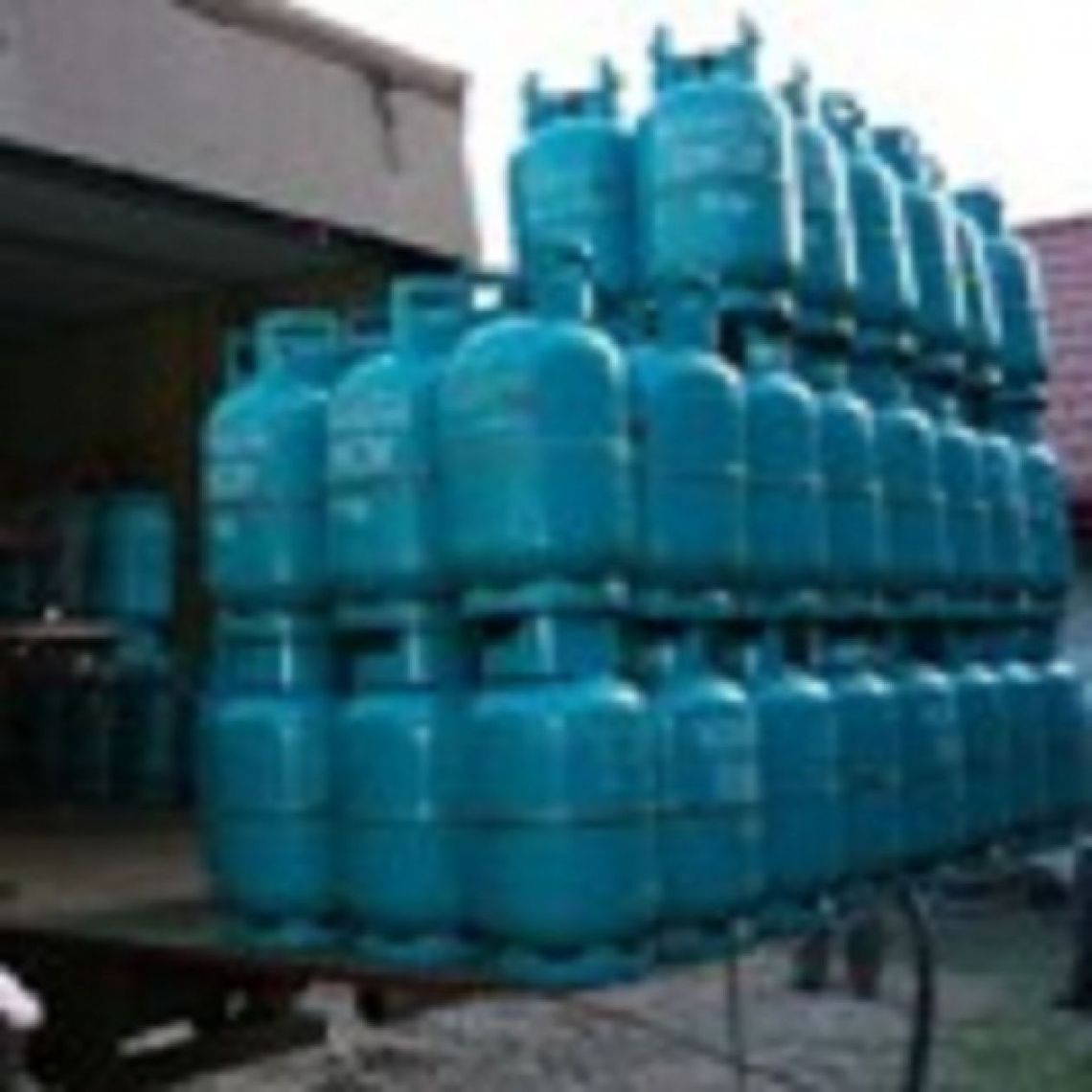 Znaleźli kilkaset nielegalnych butli z gazem! Znaleźli kilkaset nielegalnych butli z gazem!