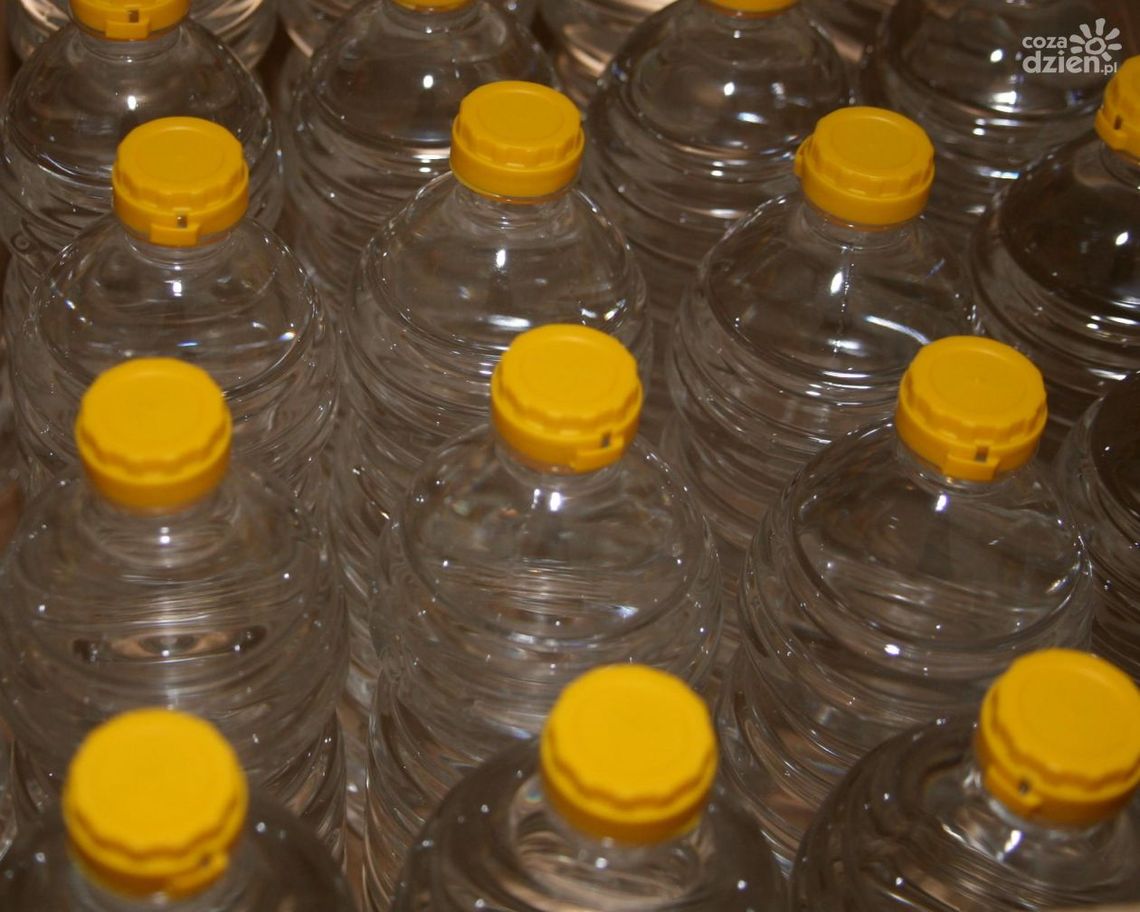 Znaleźli nielegalny spirytus, tytoń i papierosy Znaleźli nielegalny spirytus, tytoń i papierosy