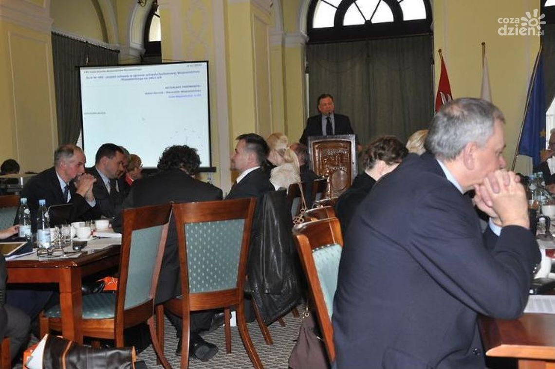 Znamy budżet Mazowsza na 2013 rok - SLD oburzone!