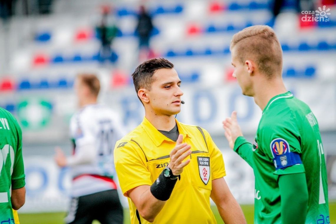 Znamy sędziego meczu Radomiak - Warta. Pojedynek poprowadzi Marcin Kochanek
