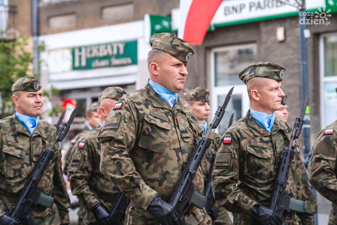 Żołnierze i pojazdy wojskowe pojawią się na ulicach. Wojsko apeluję o ostrożność i spokój Żołnierze i pojazdy wojskowe pojawią się na ulicach. Wojsko apeluję o ostrożność i spokój