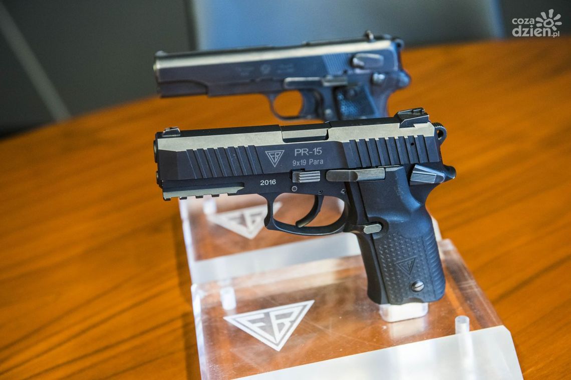 Żołnierze WOT otrzymają pistolety z Radomia