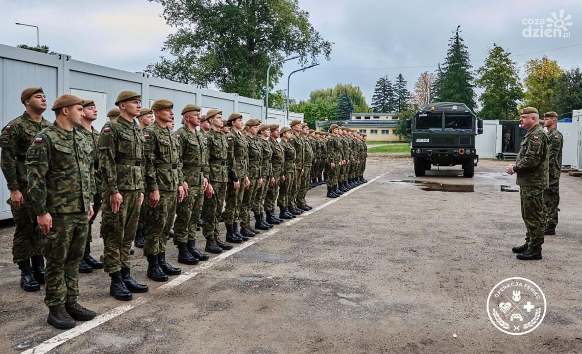 Żołnierze WOT pomagają powodzianom 