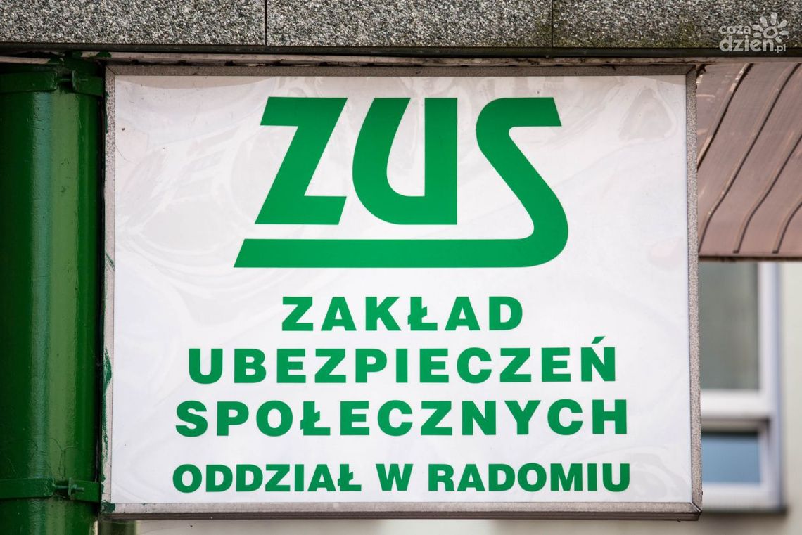 ZUS: Rozpoczęły się wypłaty 500+