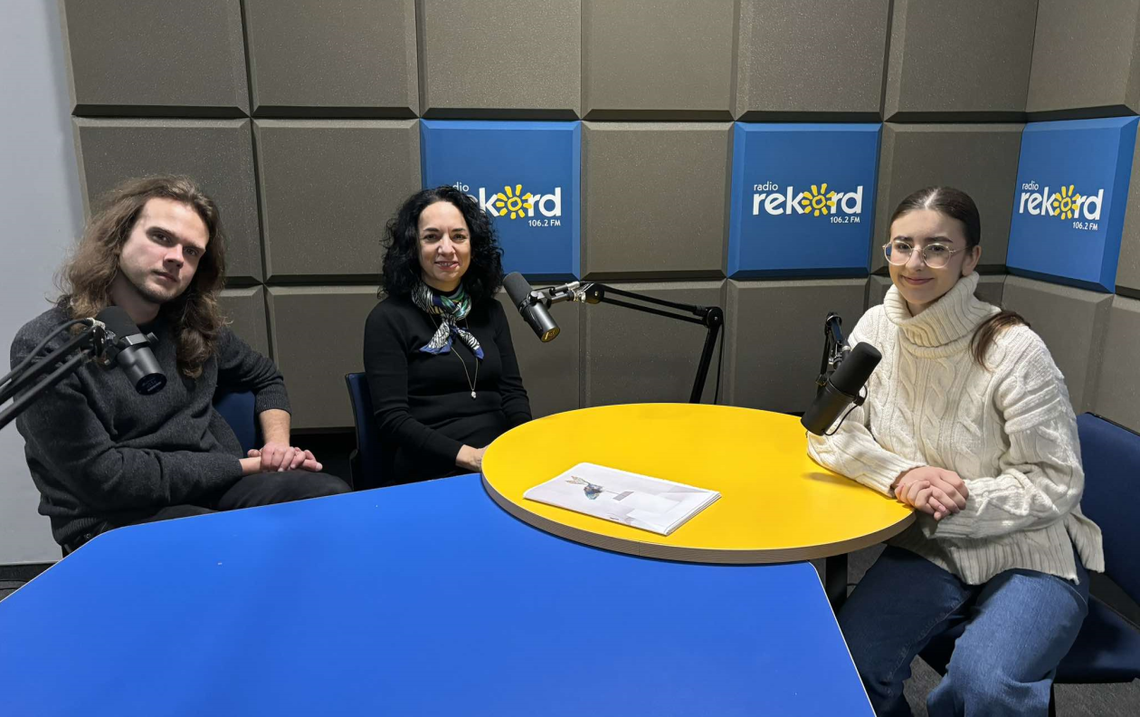 Zwierzęta z pokruszonego szkła i stąpanie po węglu. Dwie najnowsze wystawy w CRP 