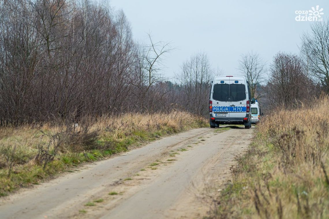 Zwłoki młodej kobiety w Wierzbicy. Trwa śledztwo