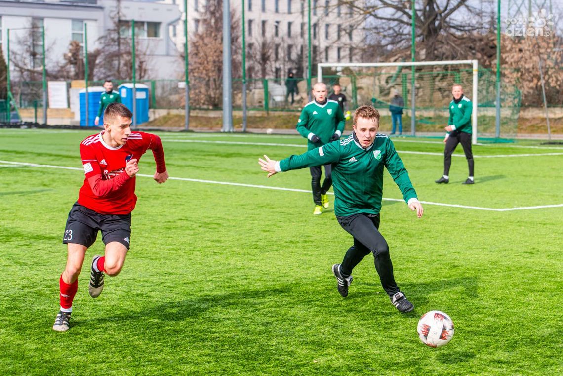 Zwycięstwo Broni przed wznowieniem rozgrywek