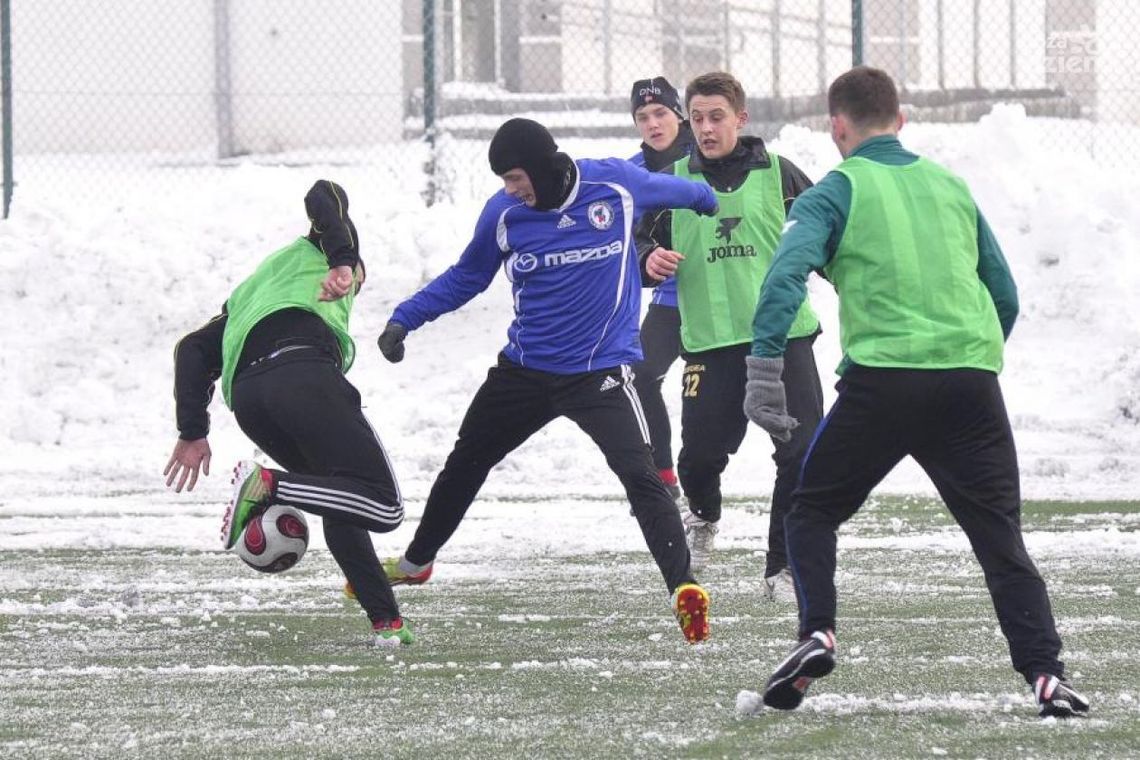 Zwycięstwo Broni w pierwszym sparingu