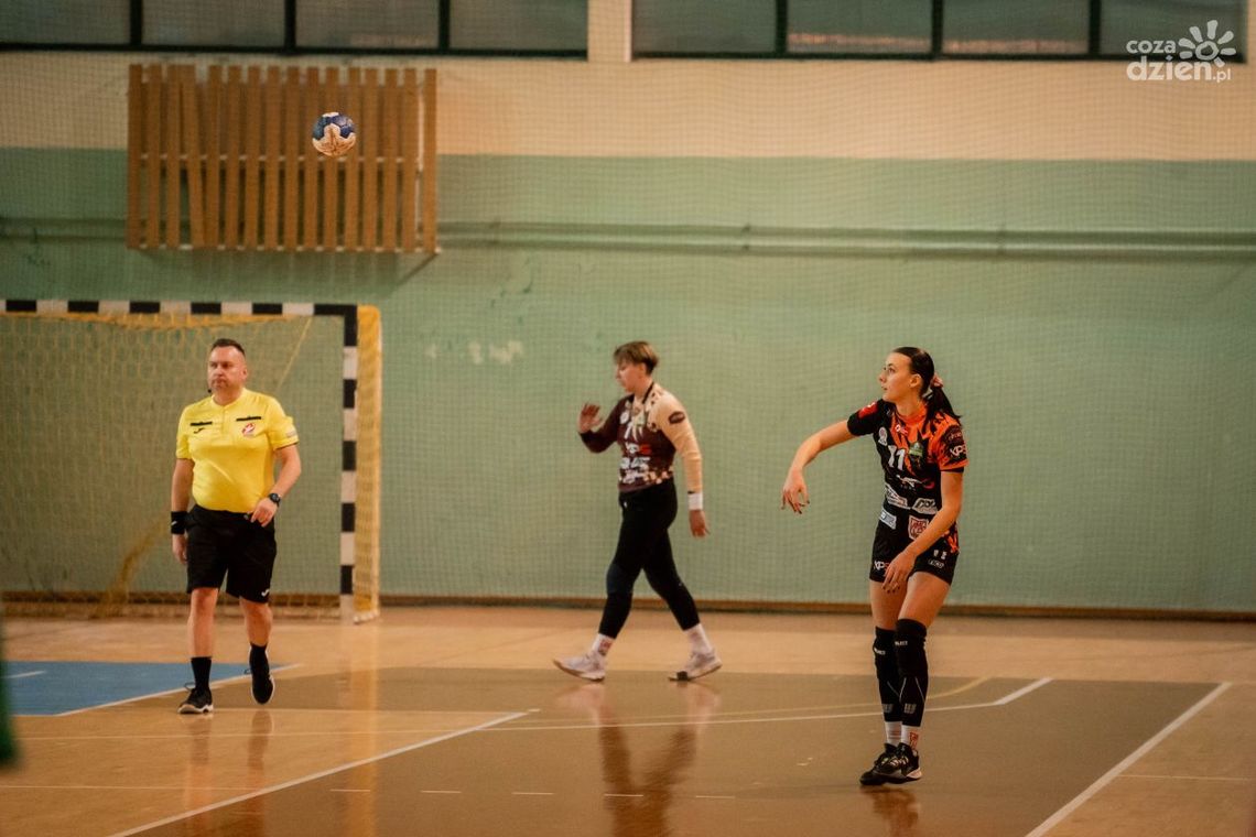 Zwycięstwo Elmas-KPS APR-u Radom na zakończenie pierwszej rundy rozgrywek Ligi Centralnej