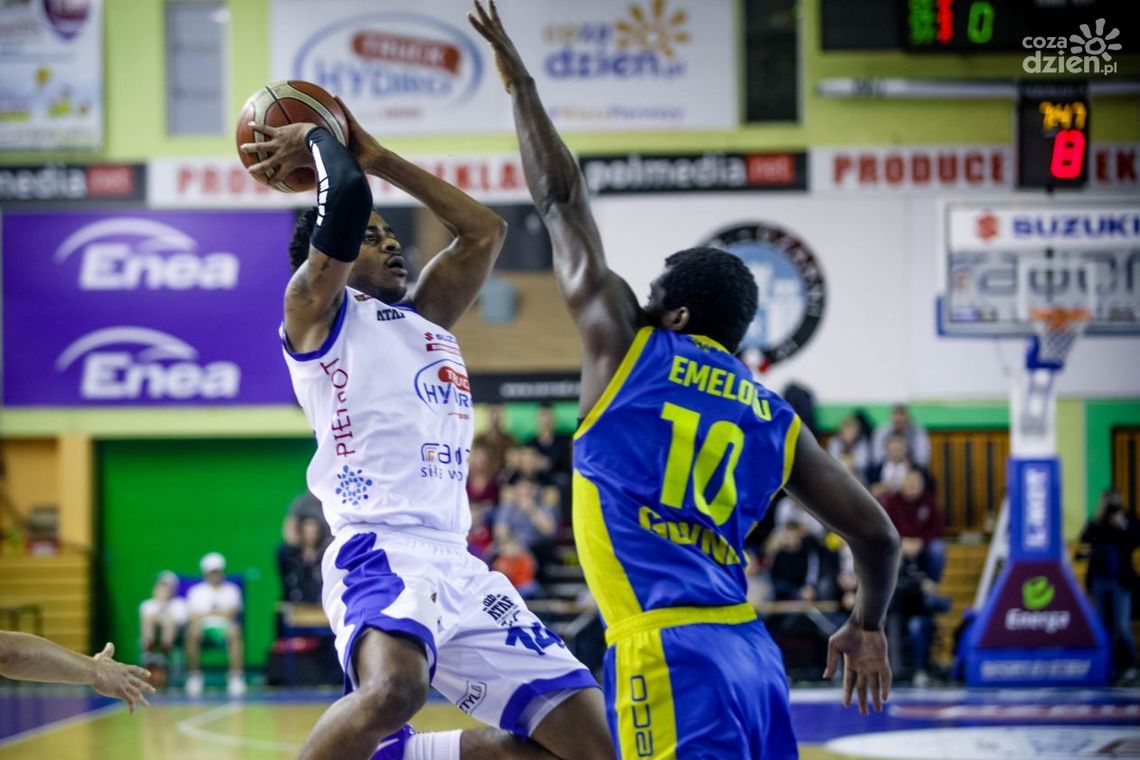 Zwycięstwo HydroTrucku i nominacja koszykarza tego klubu do najlepszej piątki kolejki Energa Basket Ligi