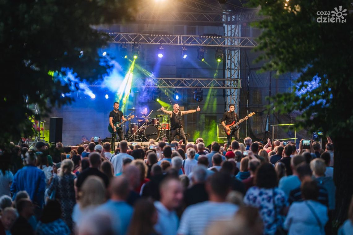 Życie jak poemat...  30 lat zespołu Szymon Wydra & Carpe Diem