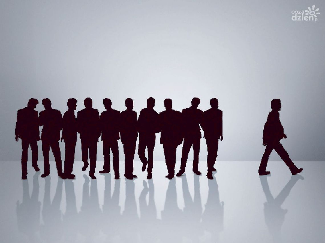 "Żydki, brudasy, pedały i lesby" - raport mniejszości "Żydki, brudasy, pedały i lesby" - raport mniejszości