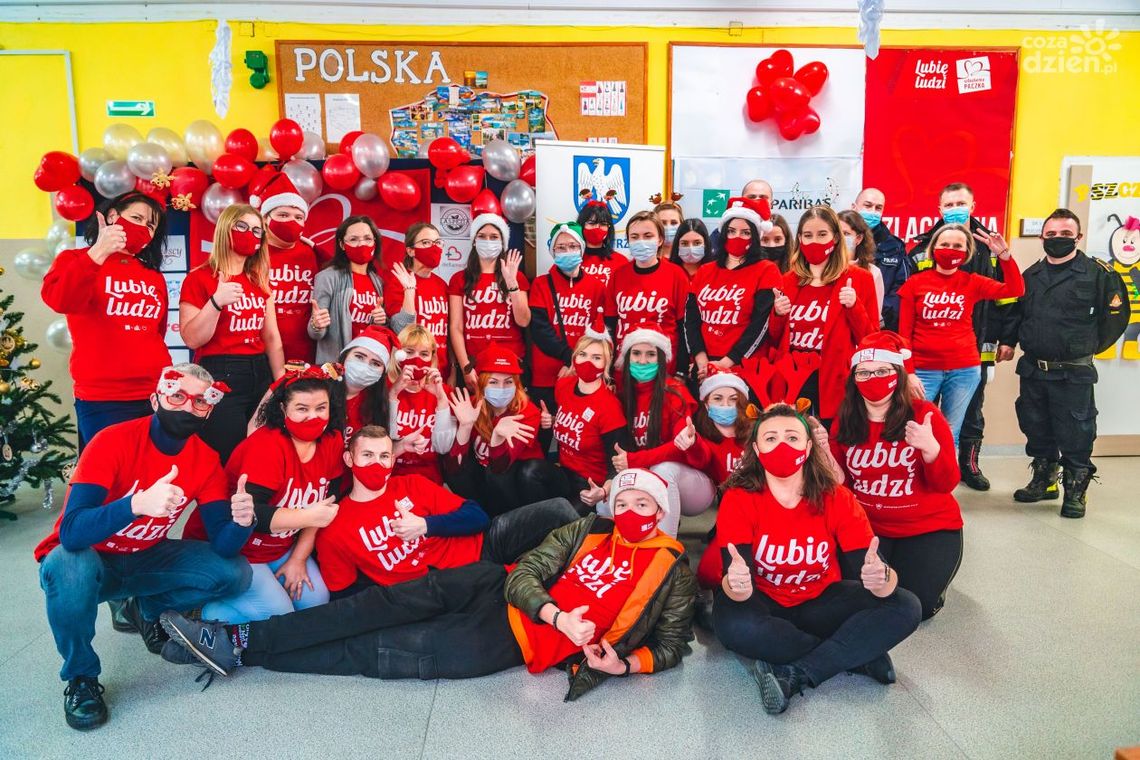 Żywność, odzież a nawet węgiel. Finał Szlachetnej Paczki