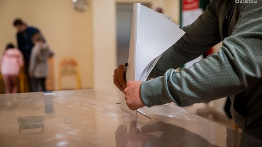 Liczenie głosów w regionie radomskim [RELACJA LIVE]