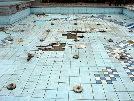 Fontanna na Placu Konstytucji (fot. Ł. Stańczuk) Fontanna na Placu Konstytucji (fot. Ł. Stańczuk)