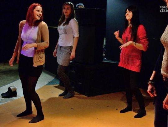 Dzień Kobiet w Auli (taniec brzucha - warsztaty, formacja Habibi)