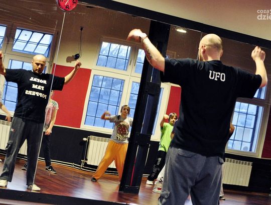 Warsztaty poppingu z Łukaszem Łukomskim w RCT "Kuźnia"