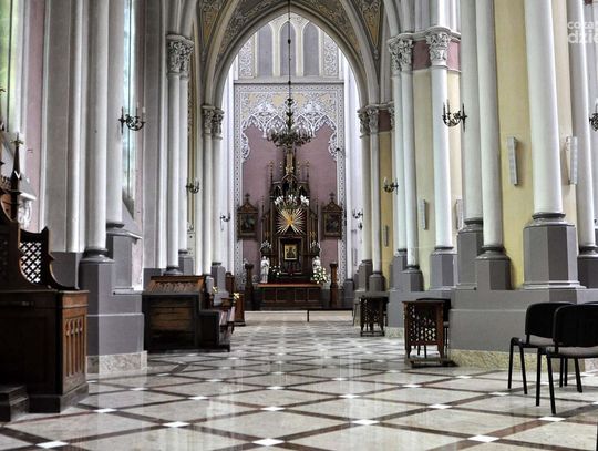 Nowa posadzka w radomskiej Katedrze