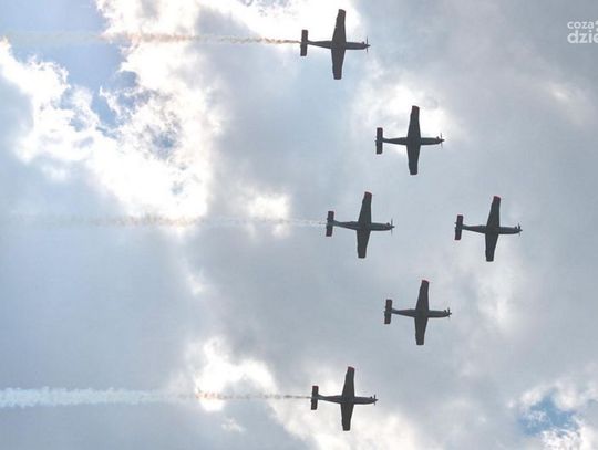 Puchar Polski w Akrobacji Samolotowej - Piastów - pokaz Orlików