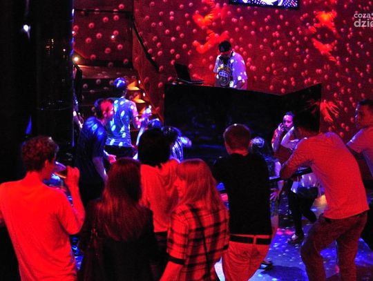 Dubstep Wobble Bass w Lemonie Dubstep Wobble Bass w Lemonie