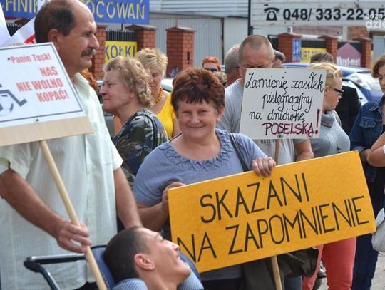 Protest niepełnosprawnych - ul.Warszawska