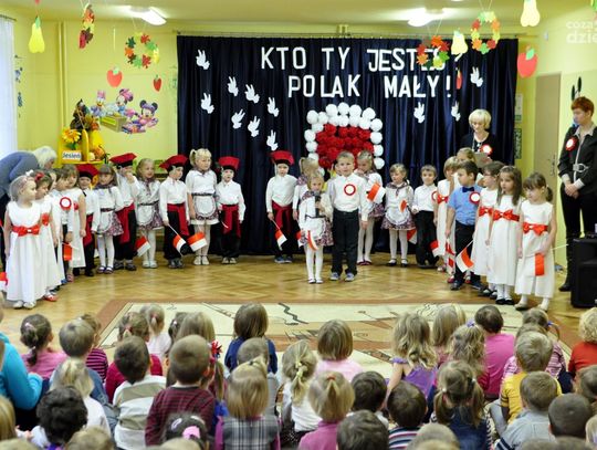 Akademia z okazji Święta Odzyskania Niepodległości w przedszkolu nr 11 Akademia z okazji Święta Odzyskania Niepodległości w przedszkolu nr 11