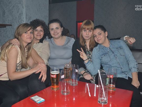 Zabawa w klubach 17 listopada Zabawa w klubach 17 listopada