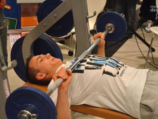 Wielokrotne wyciskanie sztangi amatorów - Galeria Słoneczna