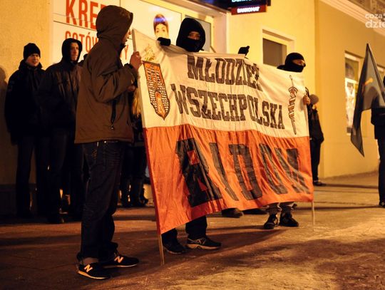 Pikieta pod siedzibą SLD