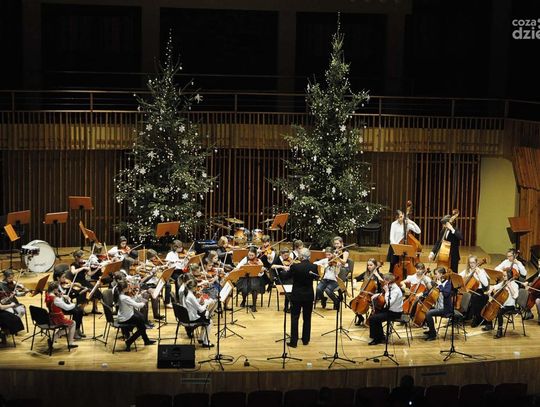 Koncert w wykonaniu uczniów i nauczycieli szkoły muzycznej z Kielc Koncert w wykonaniu uczniów i nauczycieli szkoły muzycznej z Kielc