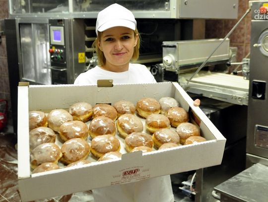 Jak robi się pączki w piekarni Fogiel&Fogiel Jak robi się pączki w piekarni Fogiel&Fogiel