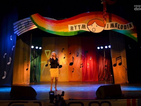 VIII Ogólnopolski Festiwal Piosenki Majki Jeżowskiej "Rytm i Melodia" VIII Ogólnopolski Festiwal Piosenki Majki Jeżowskiej "Rytm i Melodia"