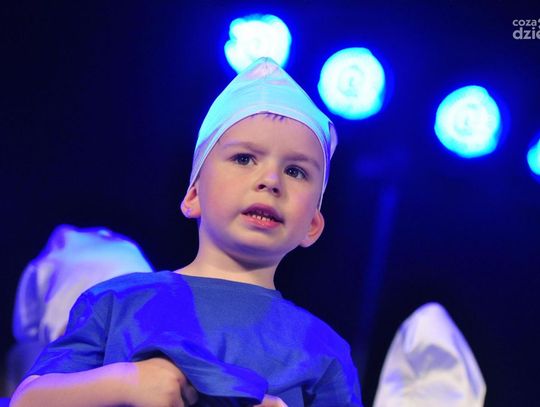 Dzień mamy i taty w Resursie - koncert dzieci z przedszkola nr 14