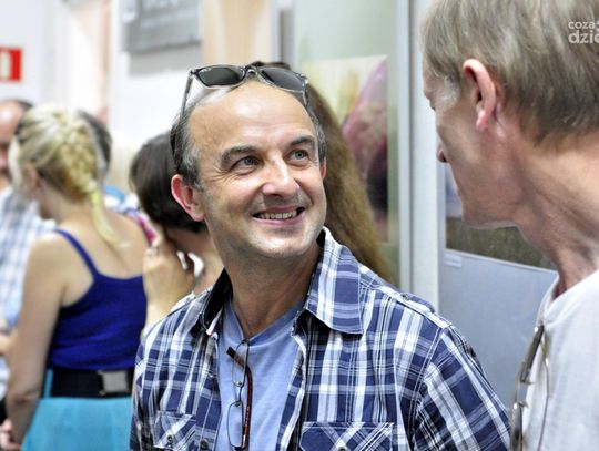 Dwie wystawy w bibliotece - RTF "Wakacyjne kadry"/Iwona Nabzdyk "Ulotnie..."