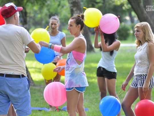 Trening z balonami w parku na Plantach