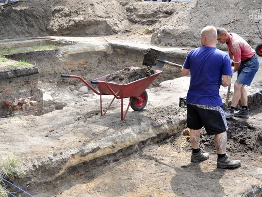 Prace archeologiczne przy ul.Wałowej