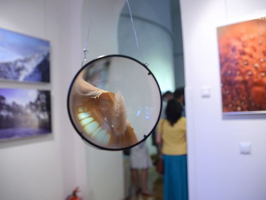 "Małe wielkie światy" - Veronika Themerson, Krzysztof Zgoła - fotografia, Łaźnia