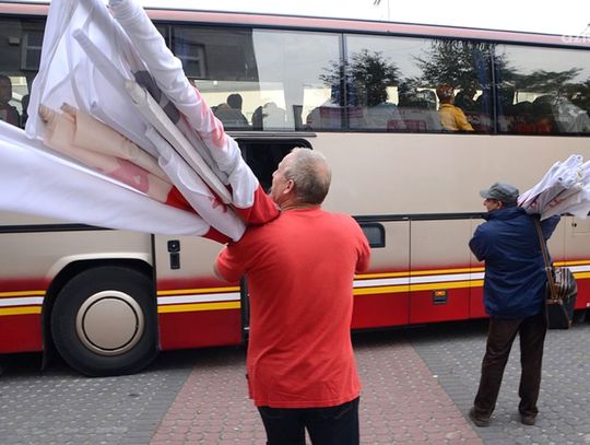 Wyjazd działaczy Solidarności na protest do Warszawy