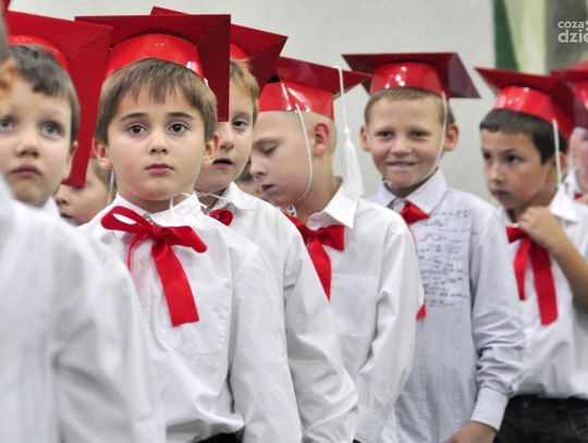 Uroczystość ślubowania i pasowania na ucznia kl I w PSP nr 2