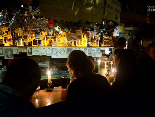 Prezentacja pracy naukowej o pubie "Nasza Szkapa"