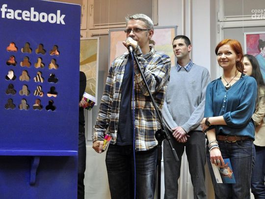 Wystawa "(Po)Między" w Łaźni