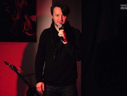 Grzech Piotrowski w Łaźni