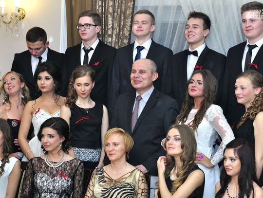 Studniówka VII L.O. imienia Krzysztofa Kamila Baczyńskiego Studniówka VII L.O. imienia Krzysztofa Kamila Baczyńskiego