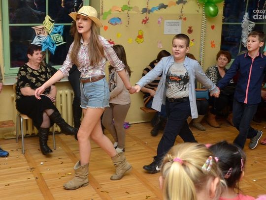 "Bal w Stumilowym Lesie" w I LO w Radomiu "Bal w Stumilowym Lesie" w I LO w Radomiu