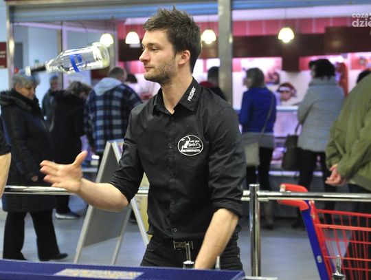 Pokazy barmańskie w Piotrze i Pawle