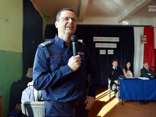 Spotkanie z rzecznikiem KGP Mariuszem Sokołowskim- ZDZ Radom Spotkanie z rzecznikiem KGP Mariuszem Sokołowskim- ZDZ Radom