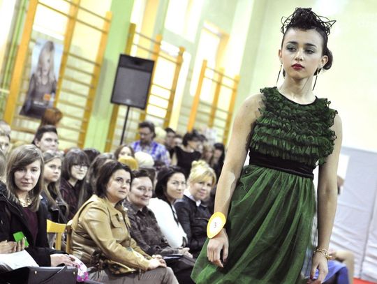 "Plecionki, sploty i warkocze" w Skórzance