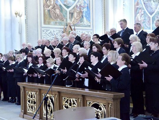 Koncert pasyjny w radomskiej katedrze