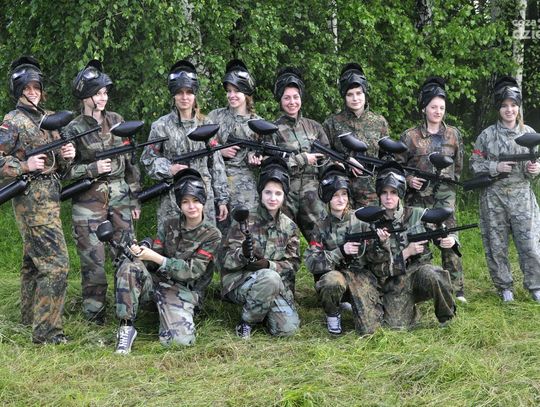 Maturzyści z V LO na Paintball Radom - laureaci plebiscytu "Studniówkowa Ustawka"